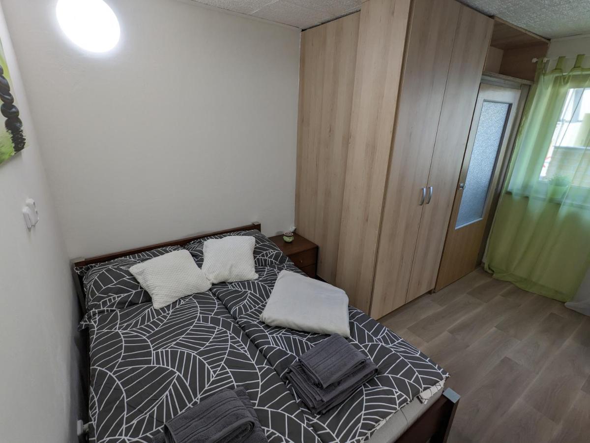 Utulne Studio U Marianskeho Udoli V Brne - Lisni Brünn  Kültér fotó